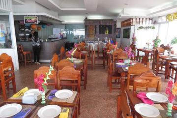 Food court