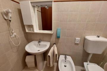 Photo 34