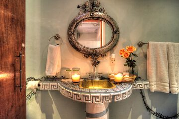 Bathroom sink