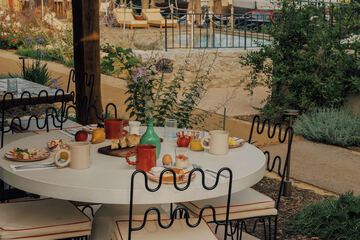 Breakfast area