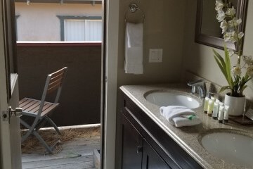 Bathroom amenities