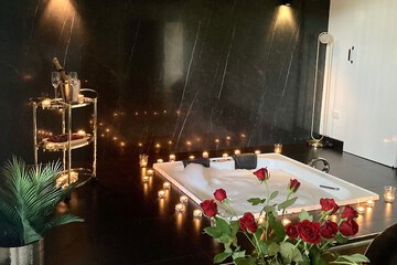 Private spa tub