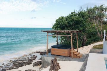 Beach/ocean view