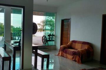Photo 34