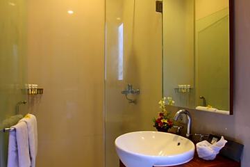 Photo 32