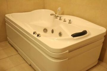 Jetted Tub