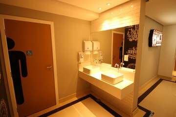 Bathroom sink