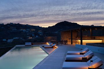 Infinity pool
