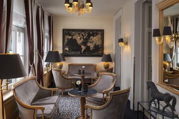 Lobby sitting area
