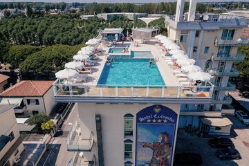 Rooftop pool