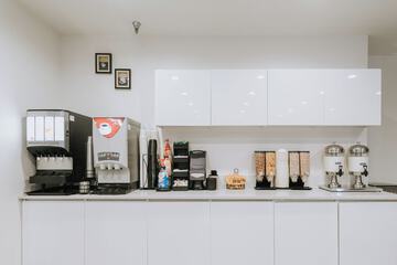 Breakfast/Coffee Service 15 of 24