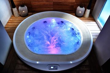 Jetted tub
