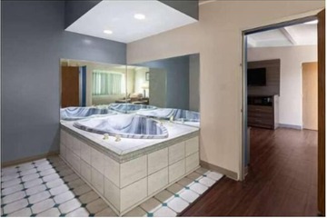 Jetted tub