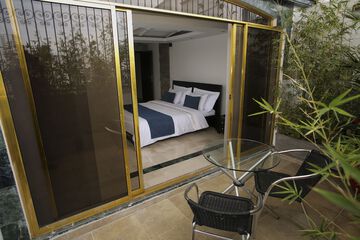 Jetted tub