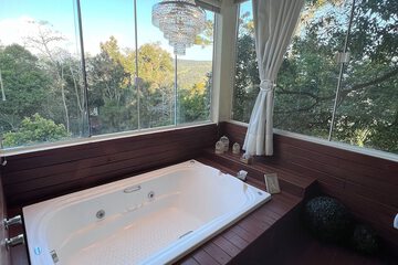 Private spa tub