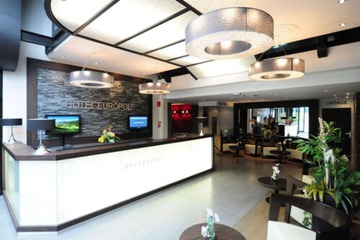 Check-in/check-out kiosk