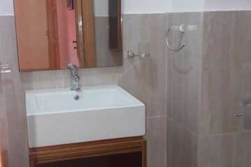 Bathroom sink