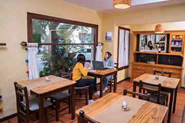 Breakfast area