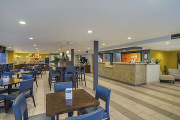 Breakfast/Coffee Service 11 of 22