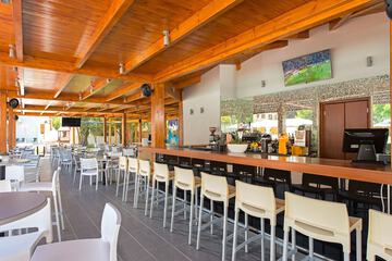 Poolside bar