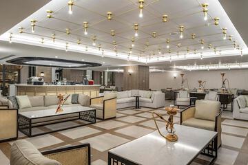 Poolside bar
