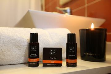 Bathroom amenities