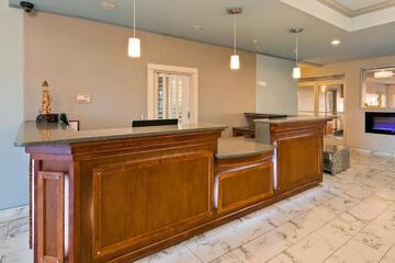 Best Western Lighthouse Suites Inn
