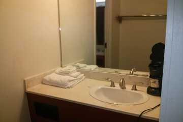 Bathroom sink