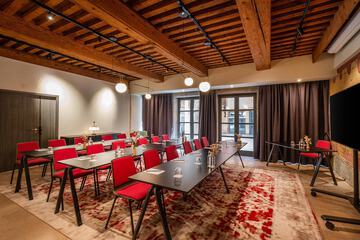 Meeting facility