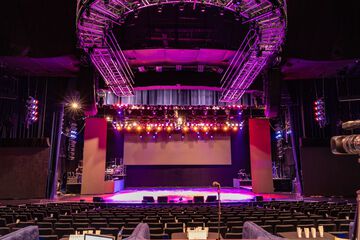 Entertainment 59 of 68