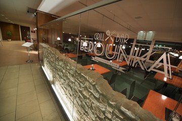 Snack bar