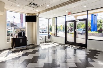 Breakfast/Coffee Service 30 of 32