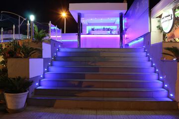 Poolside bar