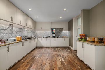 Breakfast/Coffee Service 36 of 45