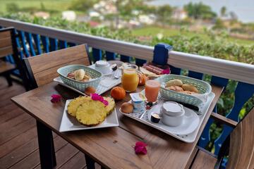 Breakfast meal