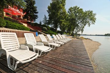 Dock