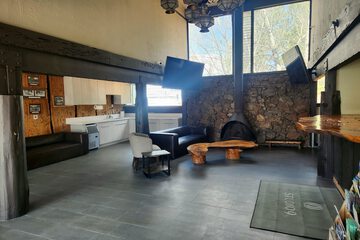 Studio 9 Big Bear