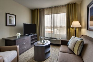 Room 32 of 40