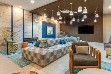 Hotel Interior 22 of 89