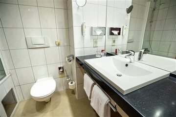 Photo 28