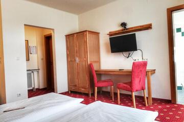 Photo 42