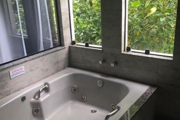 Private spa tub