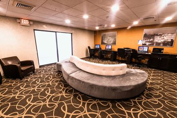 Business Center 60 of 61