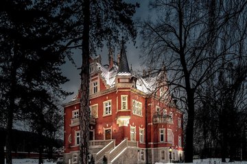 Front of property - evening/night