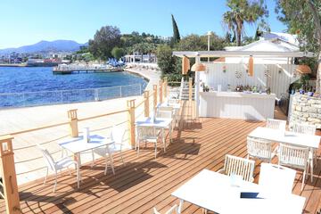 Beach bar