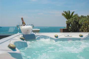 Private spa tub