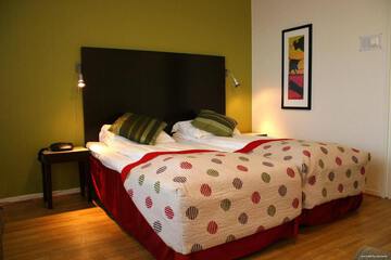 Photo 3