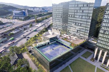 Tennis court