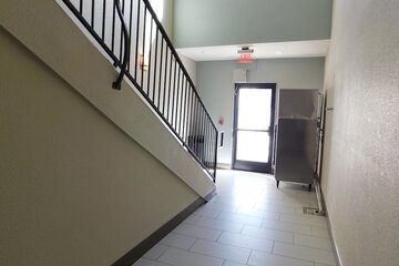 Ballroom/Hall 34 of 36