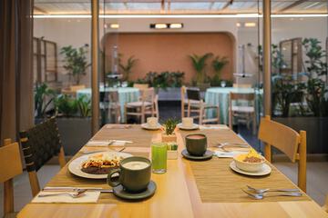 Breakfast area